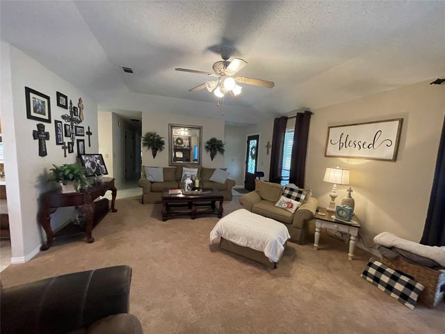 805 10th Street NW, Springhill, LA 71075