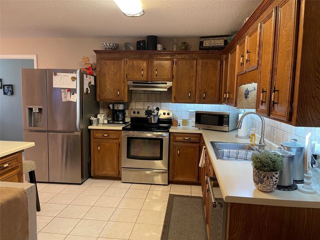 805 10th Street NW, Springhill, LA 71075