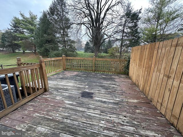 2314 MORRIS DR, East Petersburg, PA 17520