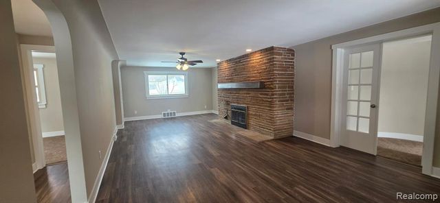 9100 Pittsfield Street, Commerce Twp, MI 48382