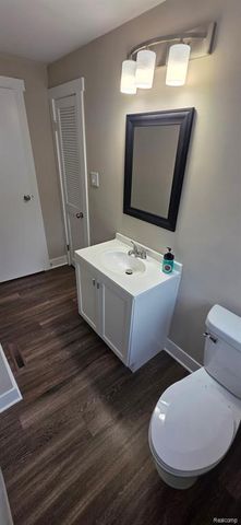 9100 Pittsfield Street, Commerce Twp, MI 48382