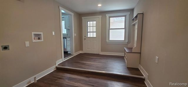 9100 Pittsfield Street, Commerce Twp, MI 48382