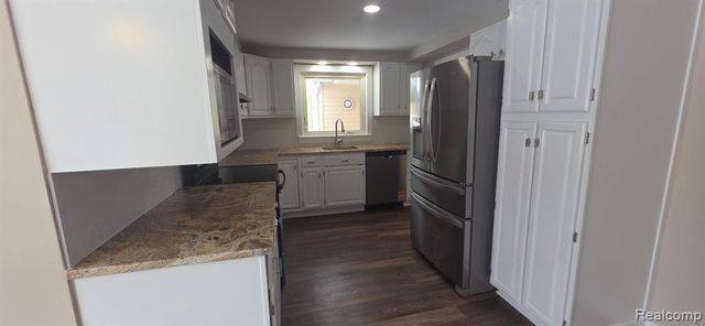 9100 Pittsfield Street, Commerce Twp, MI 48382