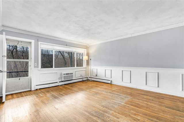 72 W Shore Road 204, Warwick, RI 02889