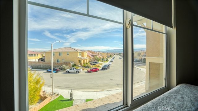 4727 W Vahan Court, Lancaster, CA 93536