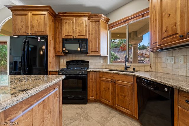 748 Tivoli Crescent Street, Mesquite, NV 89027