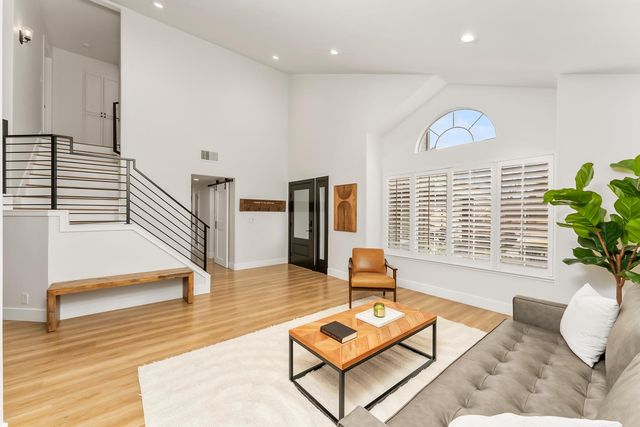 101 Coval Ct, Folsom, CA 95630