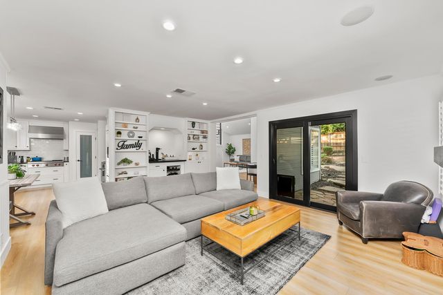 101 Coval Ct, Folsom, CA 95630