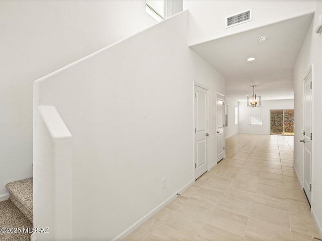 7021 W Jadewood Lane, Tucson, AZ 85757