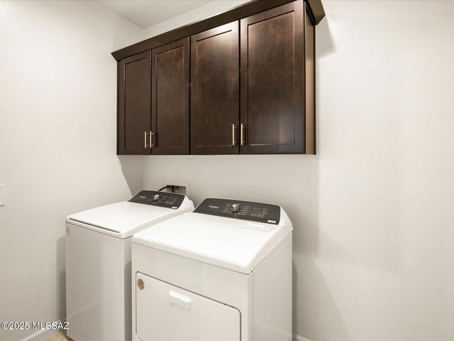 7021 W Jadewood Lane, Tucson, AZ 85757