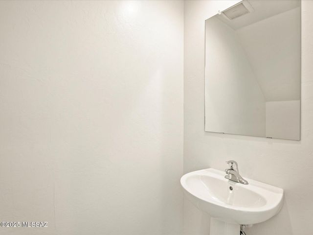 7021 W Jadewood Lane, Tucson, AZ 85757