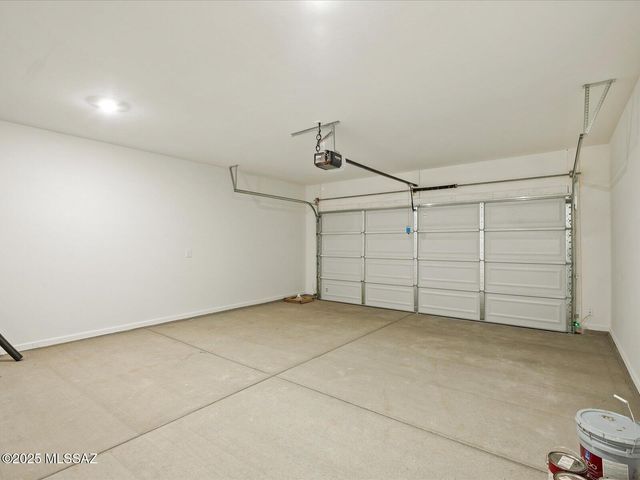 7021 W Jadewood Lane, Tucson, AZ 85757