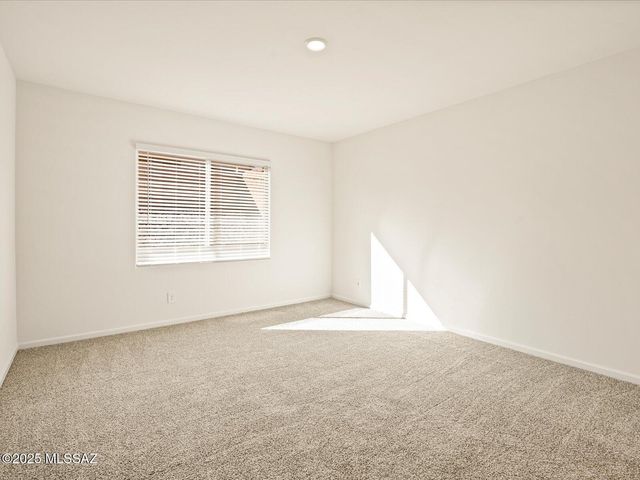 7021 W Jadewood Lane, Tucson, AZ 85757