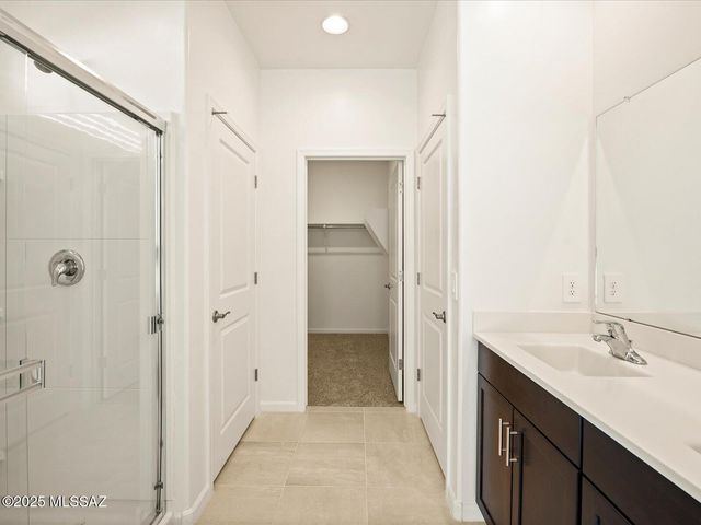 7021 W Jadewood Lane, Tucson, AZ 85757