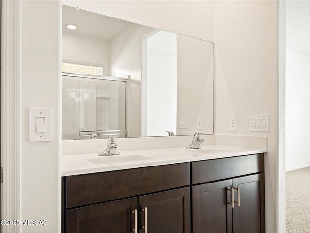 7021 W Jadewood Lane, Tucson, AZ 85757