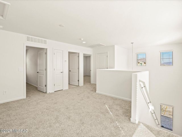 7021 W Jadewood Lane, Tucson, AZ 85757