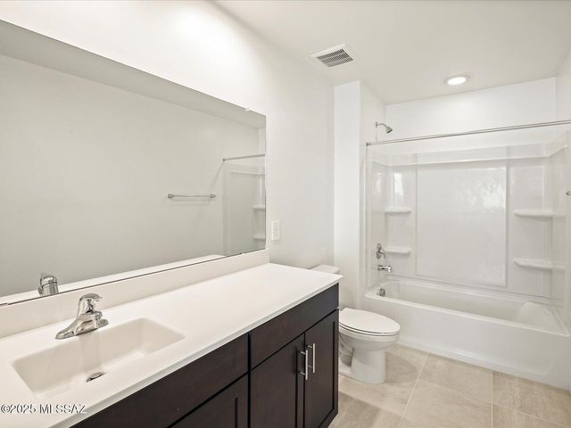 7021 W Jadewood Lane, Tucson, AZ 85757