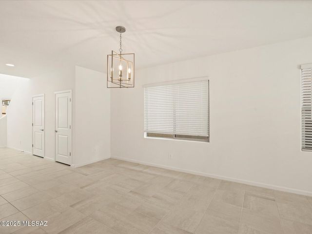 7021 W Jadewood Lane, Tucson, AZ 85757