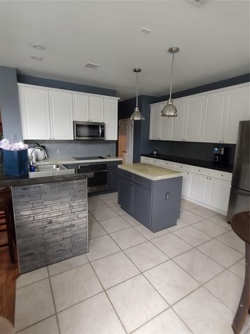 11914 Loomis DR, Austin, TX 78738