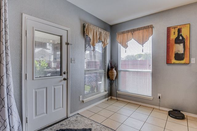 2715 Forest Lake Drive, Grand Prairie, TX 75052