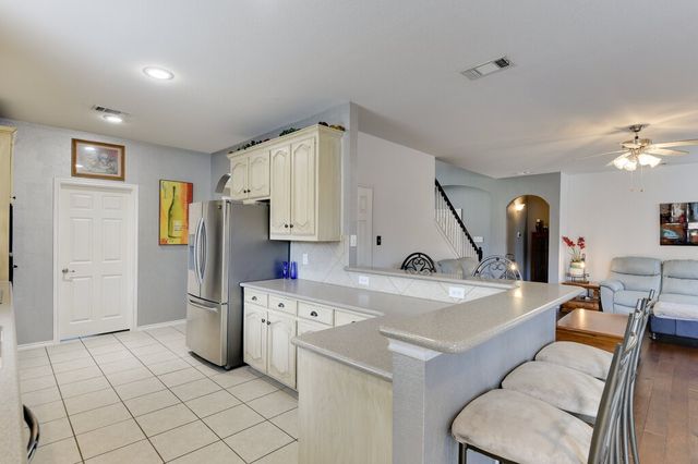 2715 Forest Lake Drive, Grand Prairie, TX 75052