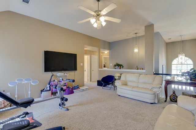 2715 Forest Lake Drive, Grand Prairie, TX 75052