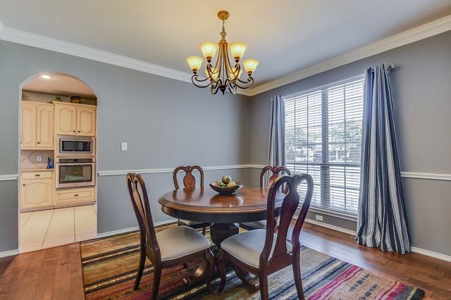 2715 Forest Lake Drive, Grand Prairie, TX 75052