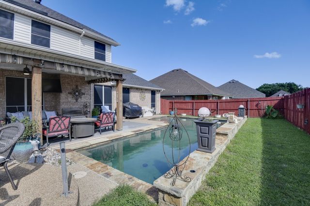 2715 Forest Lake Drive, Grand Prairie, TX 75052