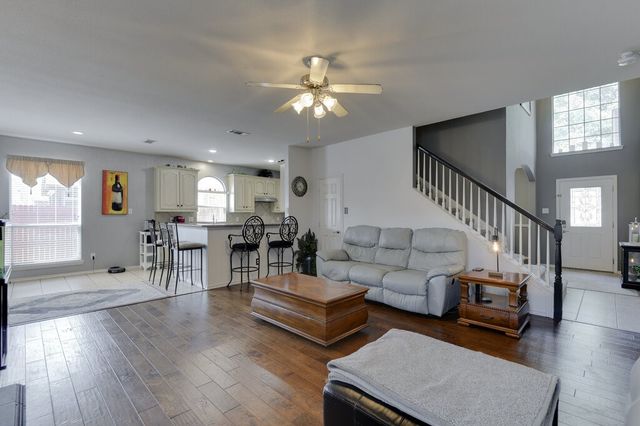 2715 Forest Lake Drive, Grand Prairie, TX 75052