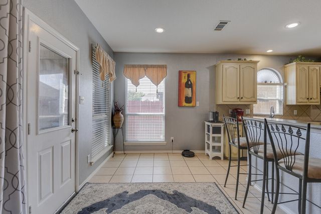 2715 Forest Lake Drive, Grand Prairie, TX 75052