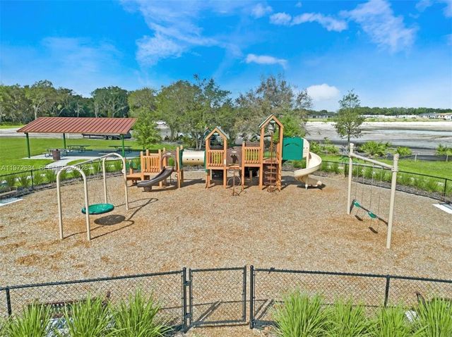 1817 Walnut Creek Drive, Kissimmee, FL 34744