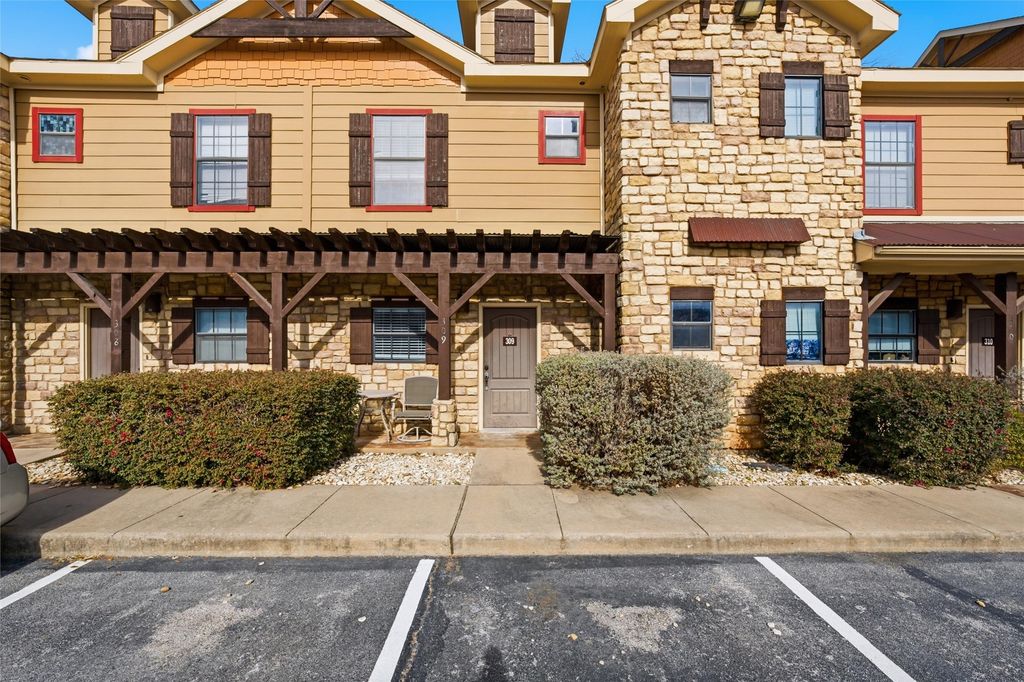 2410 S 2nd Street 309, Waco, TX 76706