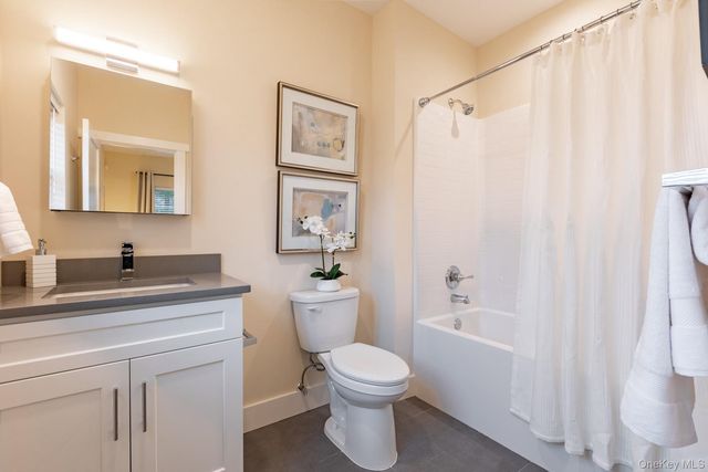 205 Romar Court, West Babylon, NY 11704