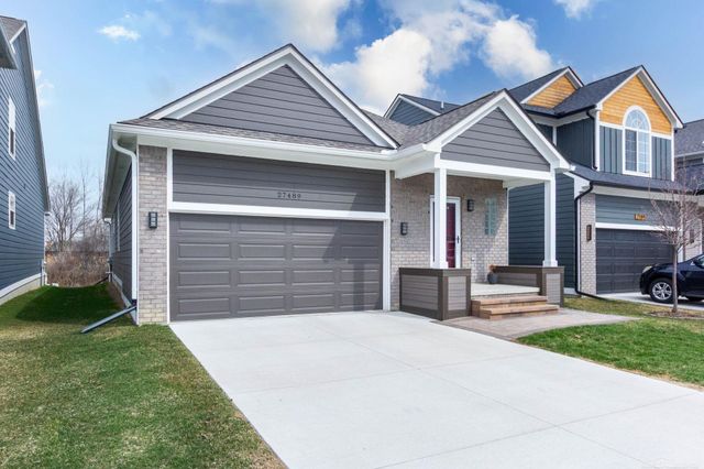27489 Maryjane Lane W, Chesterfield Twp, MI 48047