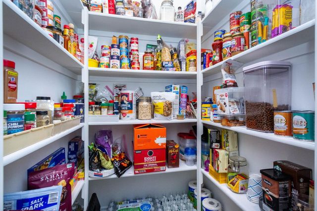 27489 Maryjane Lane W, Chesterfield Twp, MI 48047