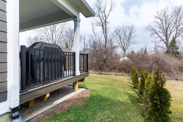 27489 Maryjane Lane W, Chesterfield Twp, MI 48047