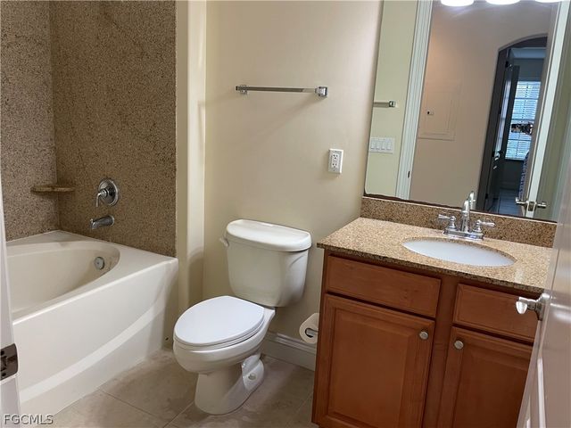 1307 Corso Palermo CT 3101, Naples, FL 34105