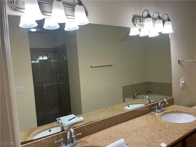 1307 Corso Palermo CT 3101, Naples, FL 34105