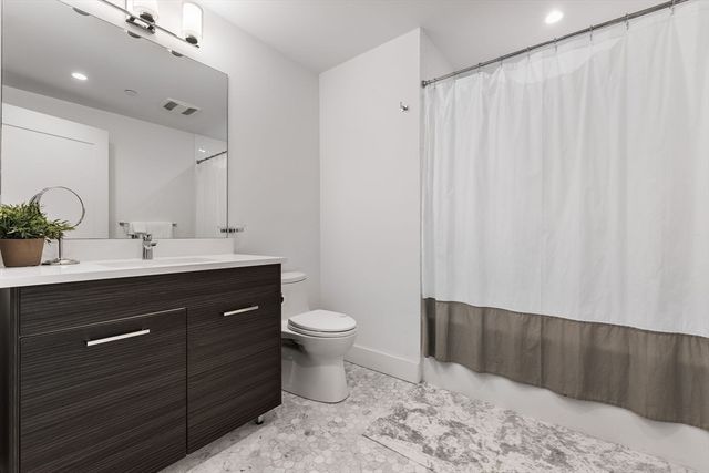 14 West Broadway 707, Boston, MA 02127