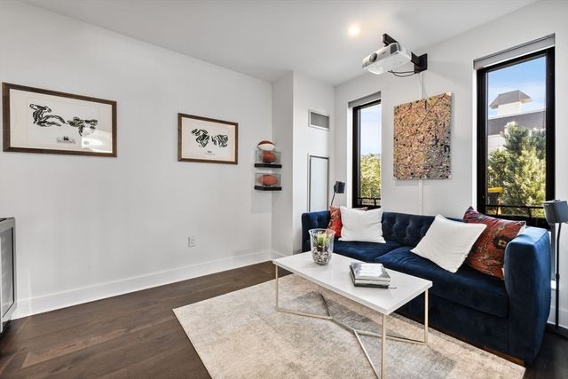 14 West Broadway 707, Boston, MA 02127