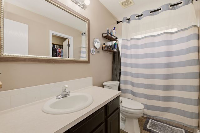 301 E Valley Park Dr, Valley Center, KS 67147