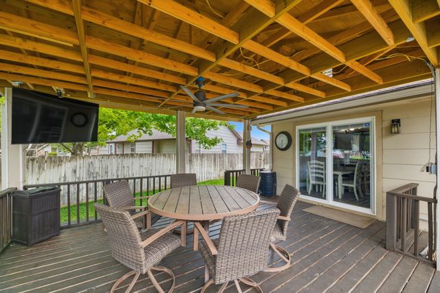 301 E Valley Park Dr, Valley Center, KS 67147