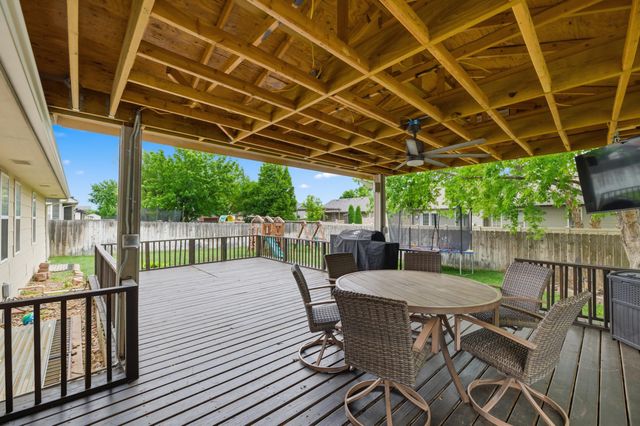 301 E Valley Park Dr, Valley Center, KS 67147