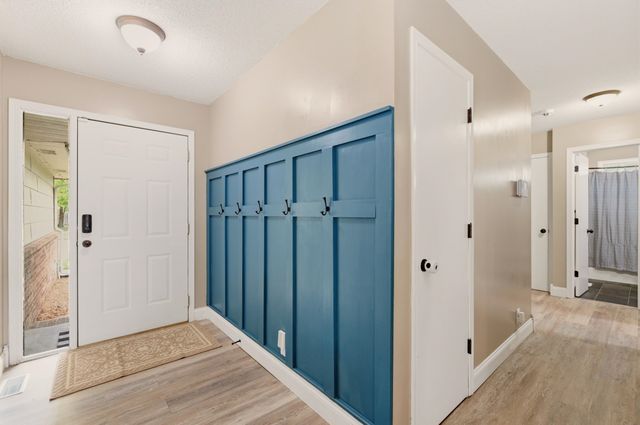 301 E Valley Park Dr, Valley Center, KS 67147