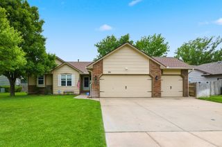 301 E Valley Park Dr, Valley Center, KS 67147