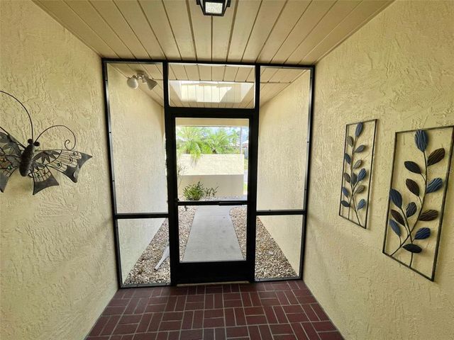126 SANDSTONE CIRCLE, Venice, FL 34293