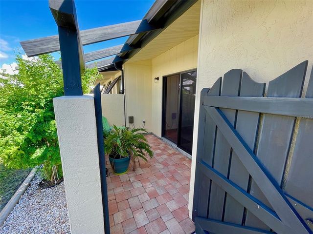 126 SANDSTONE CIRCLE, Venice, FL 34293