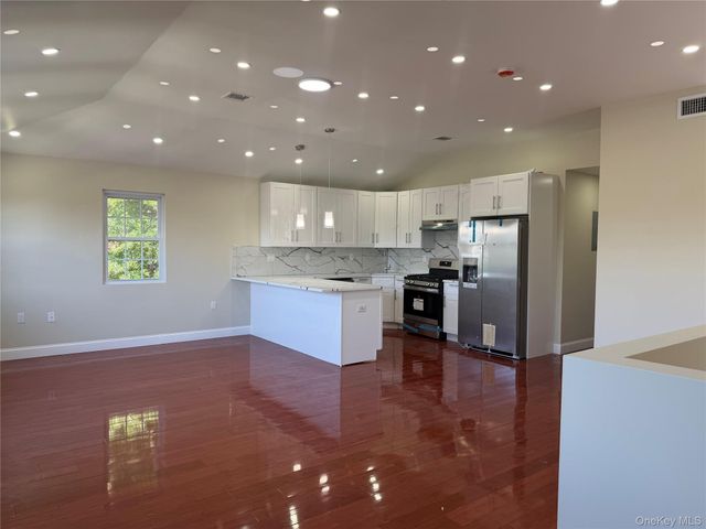 178-41 146th Terrace, Jamaica, NY 11434