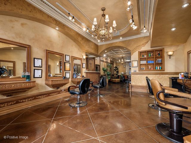 7162 W GRAND Avenue 1EW, Chicago, IL 60707