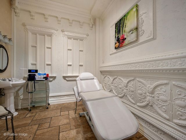 7162 W GRAND Avenue 1EW, Chicago, IL 60707